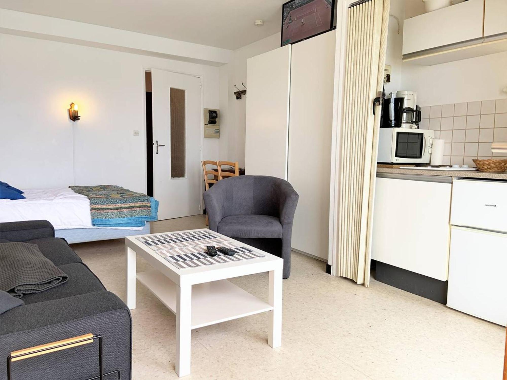 Studio Sur Plage Cavaliere Avec Terrasse, 1Er Etage, 2 Couchages - Fr-1-251-80 Le Lavandou Luaran gambar